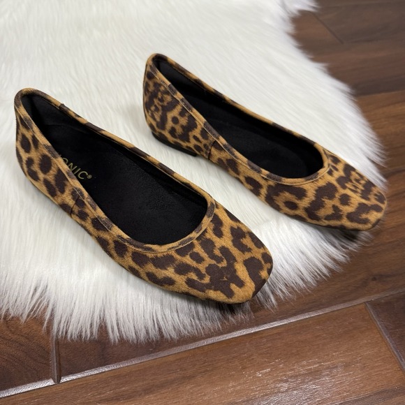 NEW Vionic Women's Size 6 Leopard Suede Orinda Square Toe Slip On Ballet Flat - Picture 1 of 11